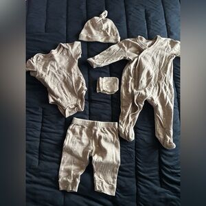 Baby Beige Star Print Outfit Set